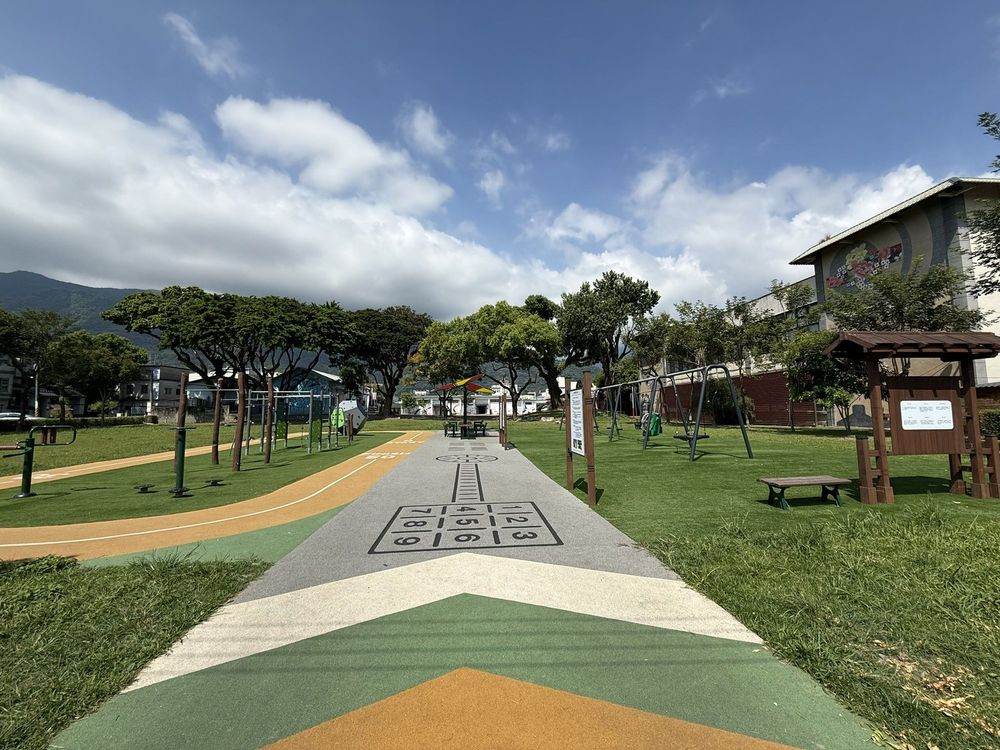 吉野開村記念碑綠地遊憩公園1，照片提供者：東華大學臺灣文化學系郭俊麟教授