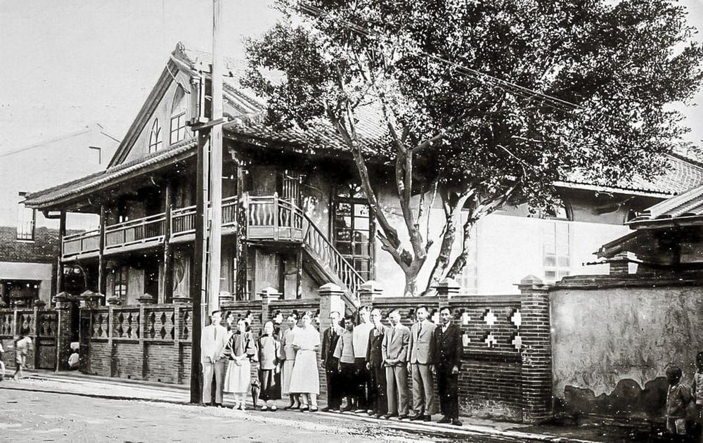 1908年落成啟用的彰化教會新會堂 照片提供者：彰基文史博物館藏／拍攝年份：1908