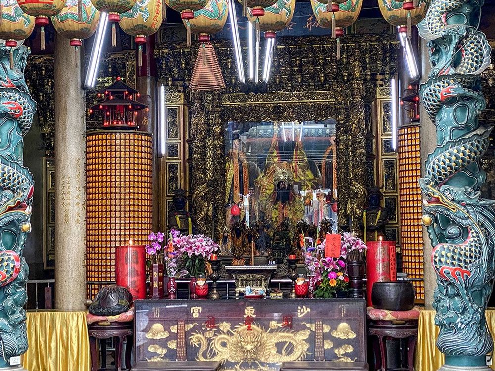 沙東宮主要奉祀開台聖王，廟裡供奉鄭成功的神像 照片提供者：李芊儀／拍攝日期：2023/12/30