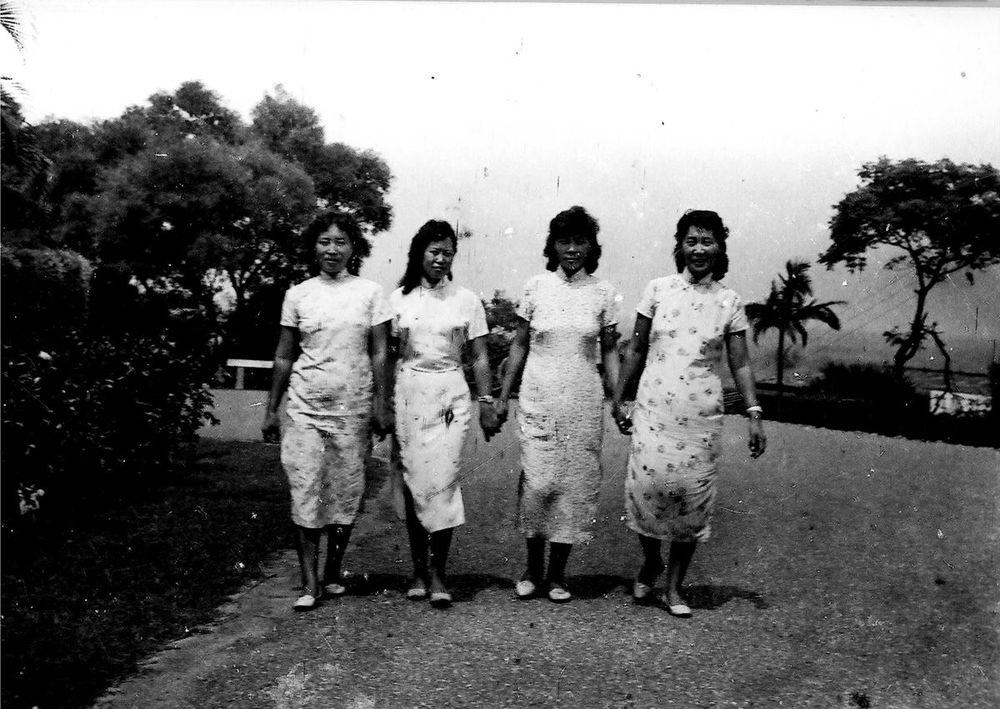 中興莊軍職父親長期不在家，由女眷持家，大夥情同姐妹。(照片提供：常連芳)
