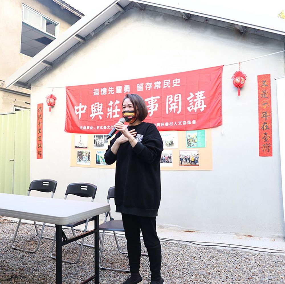 許廷瑞訴說父母堅韌的精神歷歷在目。(照片提供：楊秋蘋)