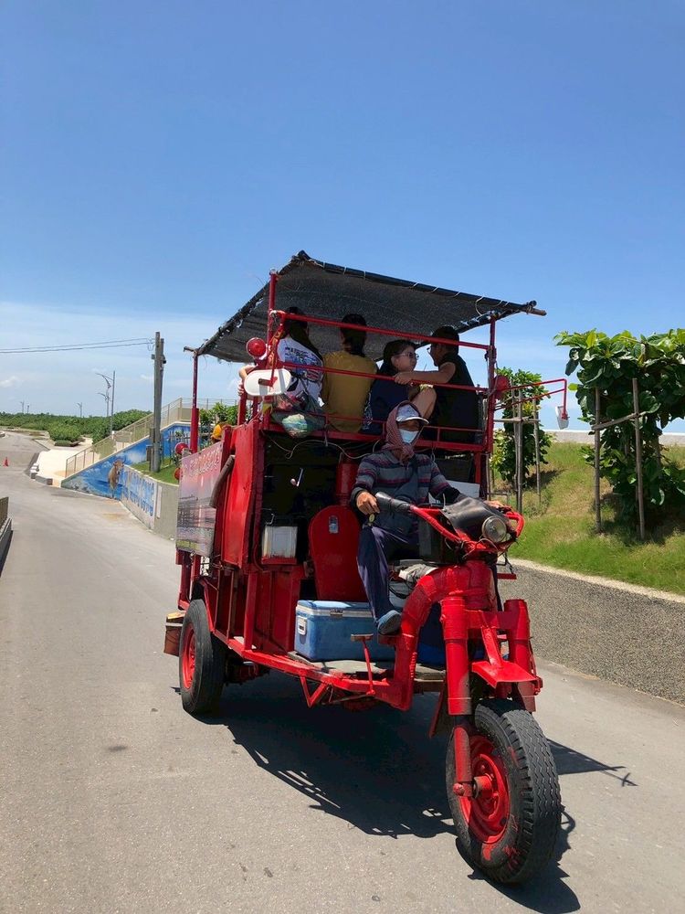 搭乘觀光三輪鐵車-1照片提供者：彰化海洋食研基地團隊