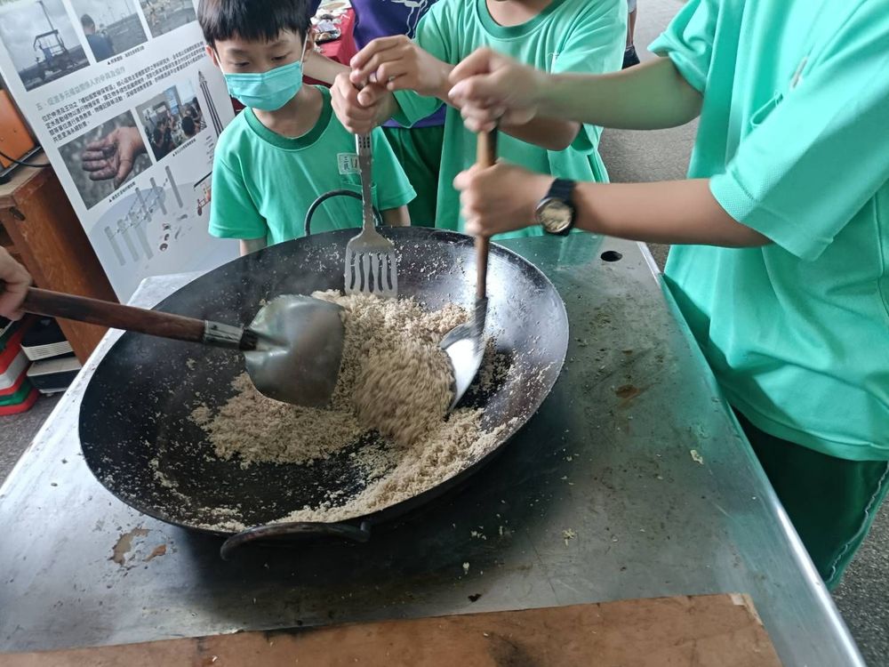 親手體驗食物製作過程-3照片提供者：彰化海洋食研基地團隊