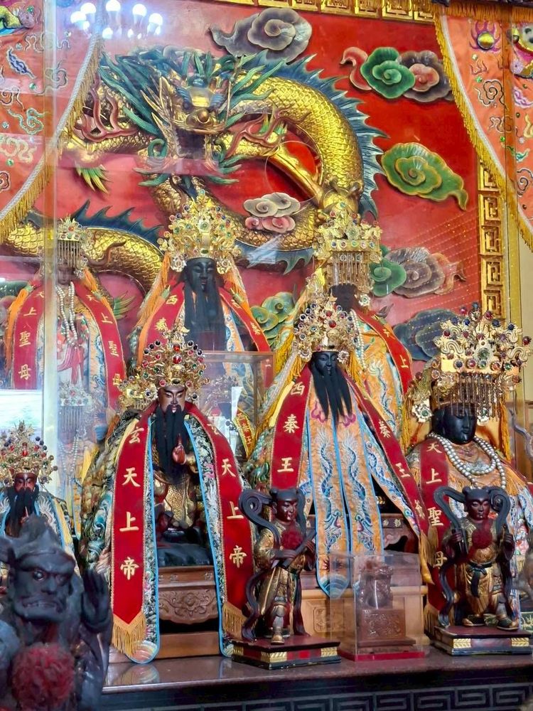 西秦王爺、玄天上帝、天上聖母像。（照片提供者：歷史所吳紹嘉、蔡尚廷）