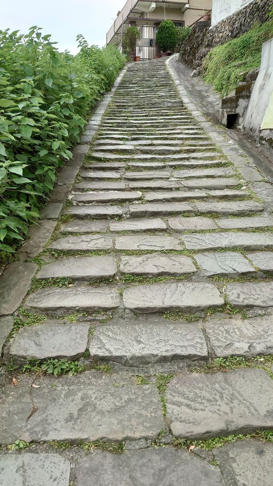 從大漢溪上到老街區的石板路照片拍攝者：洪光君 / 拍攝日期：2021/4/15