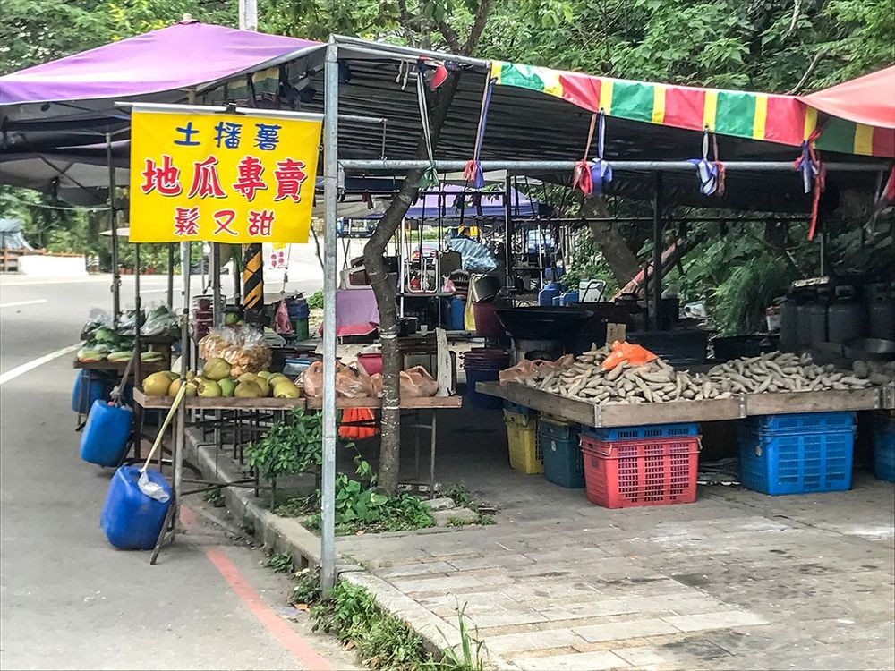 石門山市集攤販店家─農特產--地瓜。照片拍攝者：方文樹／拍攝日期：2022/04/13