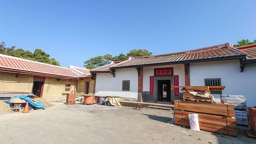 整修中的三合院。照片拍攝者：洪光君 / 拍攝日期：2021/4/6
