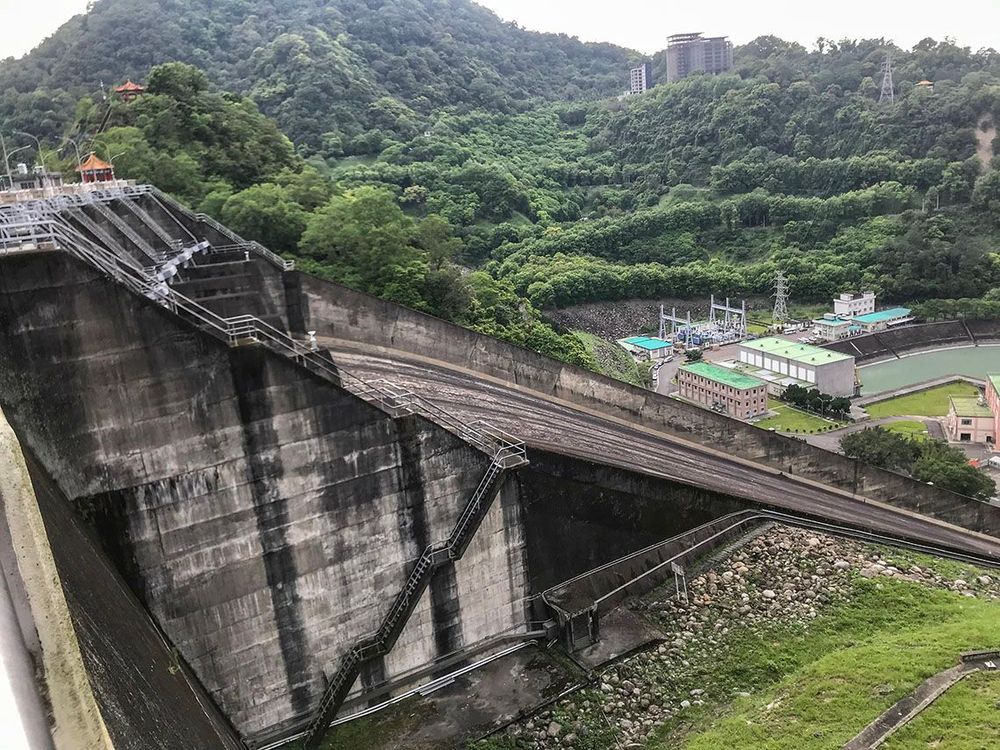 大榕樹廣場遠眺。照片提供者：林美惠 / 拍攝日期：2023/08/14