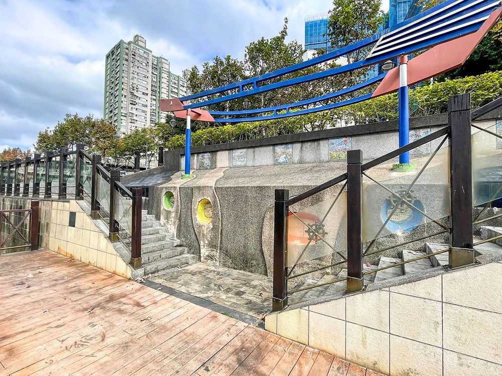 昔日港口渡船造景