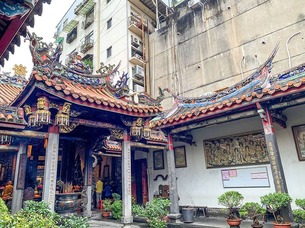 淡水龍山寺正門