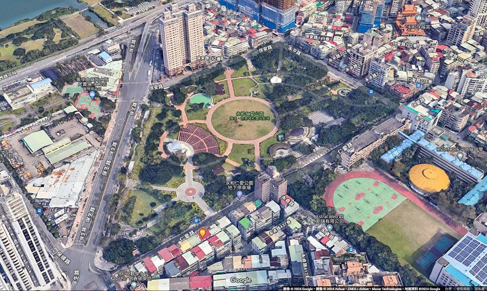 仁愛公園是永和市區內最大的公園綠地。照片來源：Google map