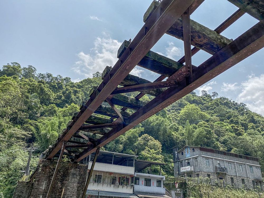 舊運煤橋身