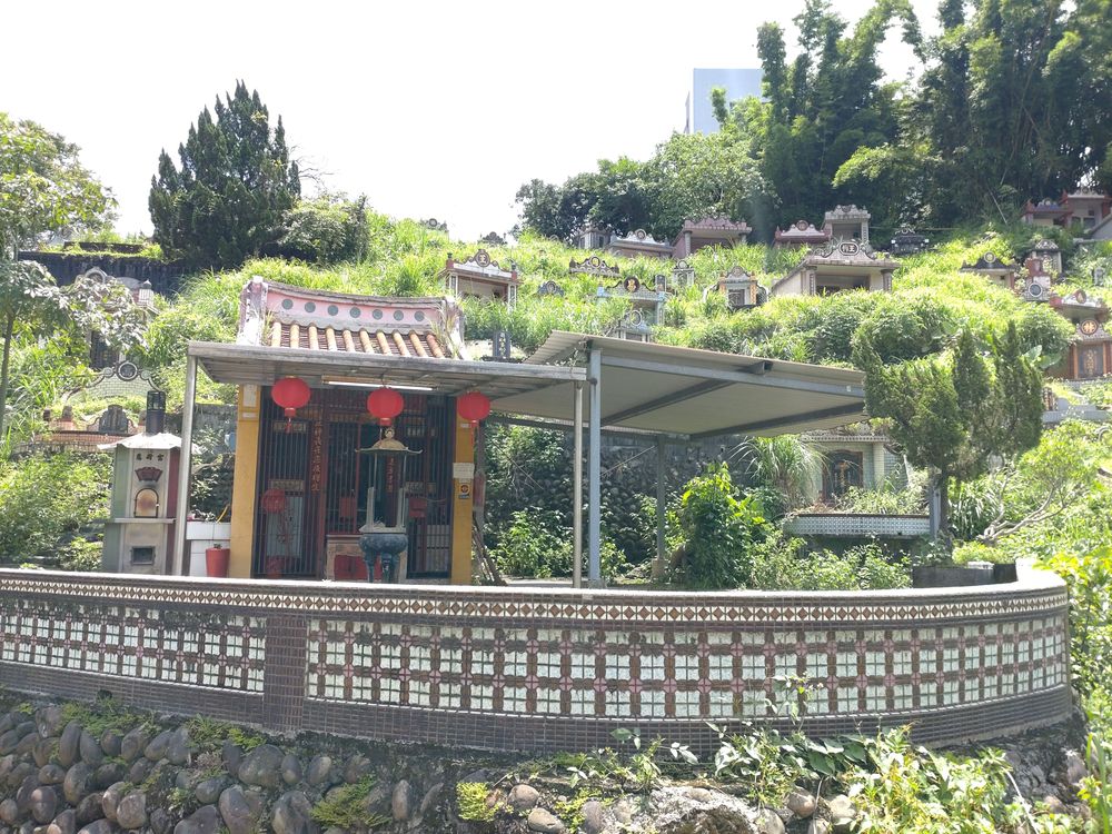 第二公墓旁福德宮（照片拍攝者：林三德／拍照日期：2025/6/1）