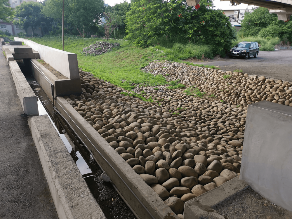 03 生態滯洪池及排洪渠道/提供者: 島港豐巢\n 03 Ecological flood detention basin and flood discharge channel./Provided by Dao Gang Feng Chao