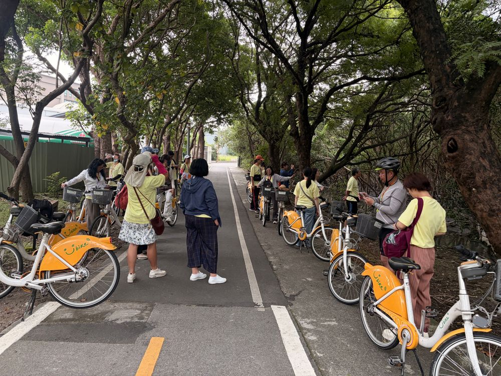 健康樂活自行車隊停留景觀導覽（照片提供者：新北市政府）