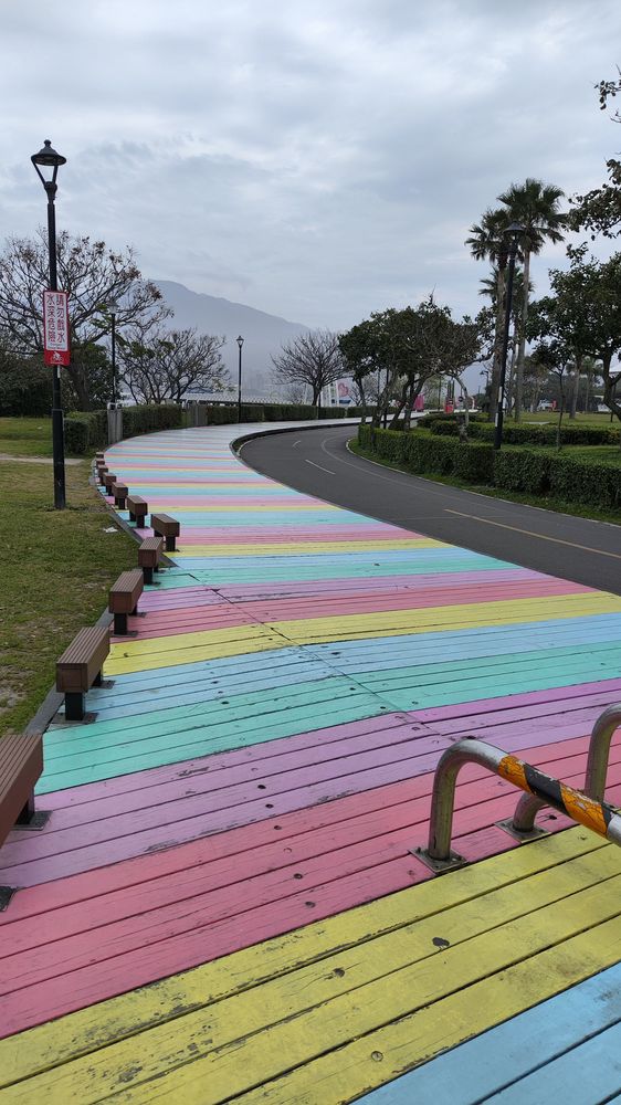 彩虹步道（照片提供者：江逸傑、邱文仕、莊淽媃、潘瑞玉 / 拍攝日期：2026.03.16）