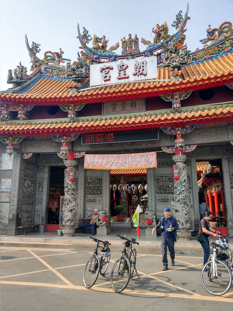 朝皇宮與臺南社大台江分校執行長吳茂成 照片提供者：千里步道協會