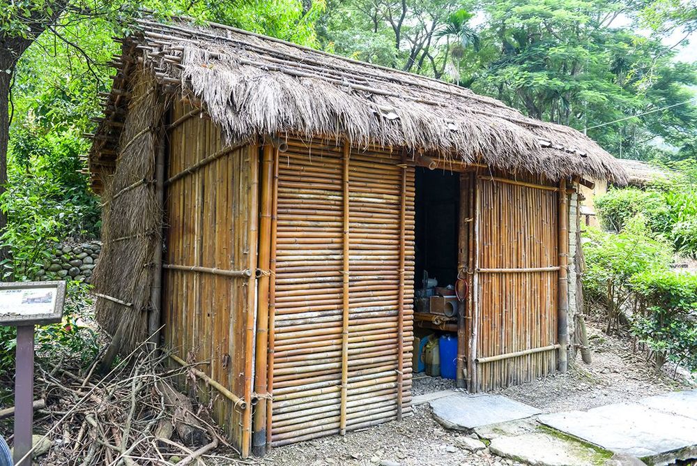 卑南族一般家屋 Traditional Pinuyumayan Dwelling 照片拍攝者：原住民族委員會原住民族文化發展中心 / 拍攝日期：2022
