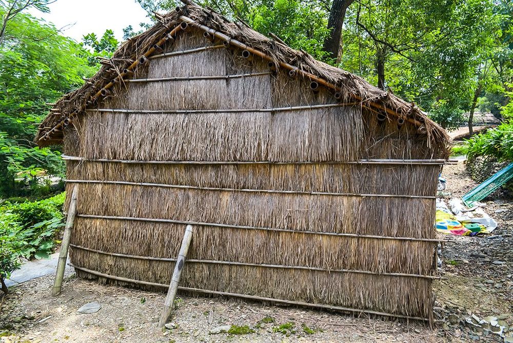 卑南族一般家屋 Traditional Pinuyumayan Dwelling 照片拍攝者：原住民族委員會原住民族文化發展中心 / 拍攝日期：2022