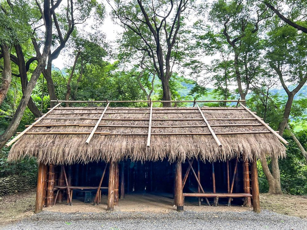青年會所 palakuan Palakuan /Adult Assembly Hall of Pinuyumayan 照片拍攝者：原住民族委員會原住民族文化發展中心 / 拍攝日期：2022