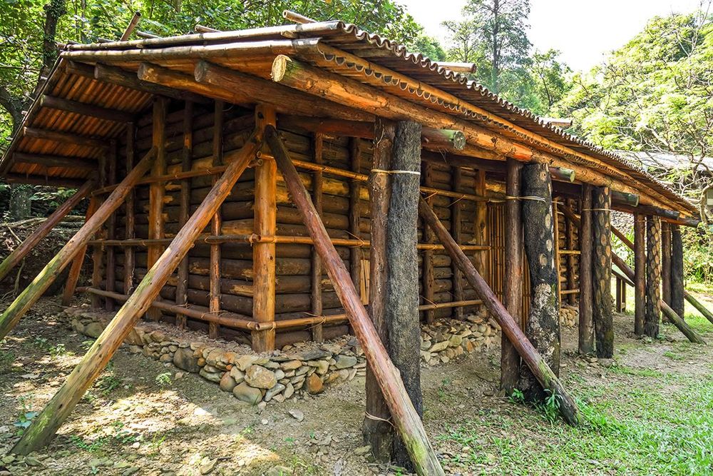 中部半穴式住家 Truku Half-Underground Dwelling 照片拍攝者：原住民族委員會原住民族文化發展中心 / 拍攝日期：2022