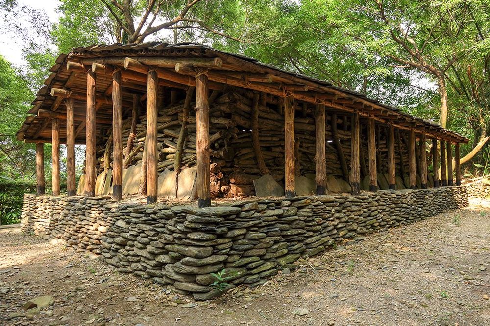 賽德克族傳統家屋 Traditional Sediq Dwelling 照片拍攝者：原住民族委員會原住民族文化發展中心 / 拍攝日期：2022