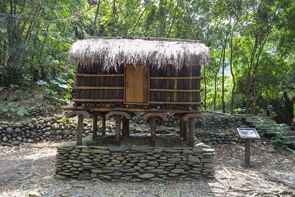 賽德克族傳統穀倉 Traditional Sediq Storage 照片拍攝者：原住民族委員會原住民族文化發展中心 / 拍攝日期：2022
