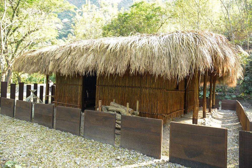 卡那卡那富族傳統家屋 Traditional Kanakanavu Dwelling 照片拍攝者：原住民族委員會原住民族文化發展中心 / 拍攝日期：2022