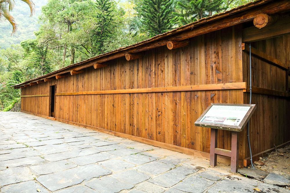 梅山社住家 Traditional Houses in Meishan Village 照片拍攝者：原住民族委員會原住民族文化發展中心 / 拍攝日期：2022