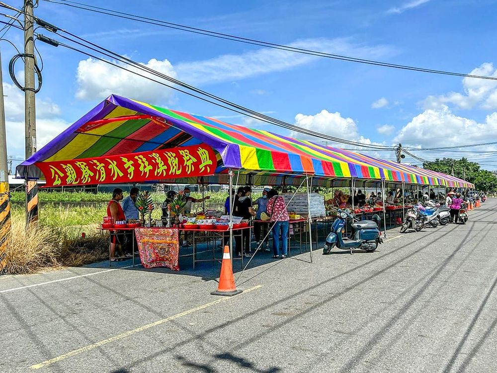 公親寮「拜溪墘」拜棚陣容龐大 照片提供者：毛毓翔 / 拍攝日期：2022/08/26