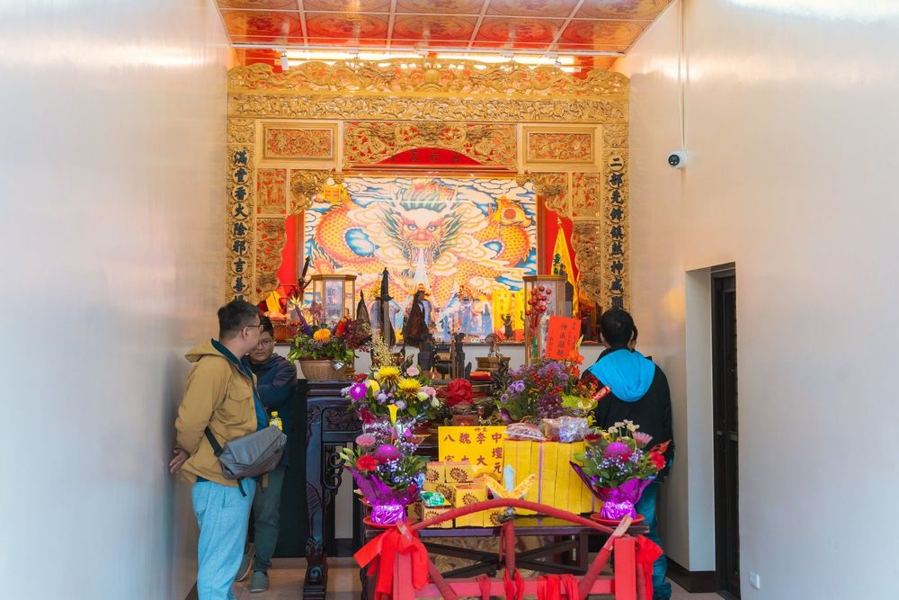 吉善堂祭祀的主神為文武判官──李大神、魏大神(照片提供者：街密小組 / 拍攝日期：2024年)