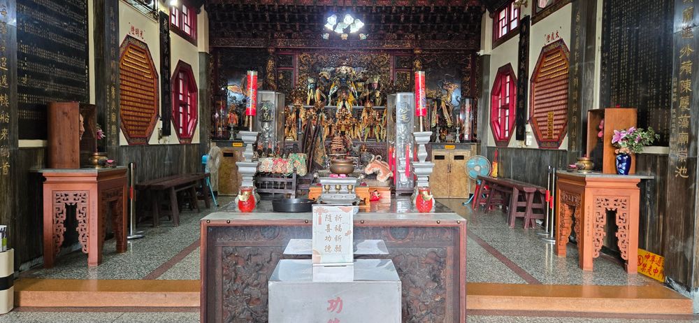 廟中主祀神明為安龍王池府千歲(照片提供者：街密小組 / 拍攝日期：2025/6/16)