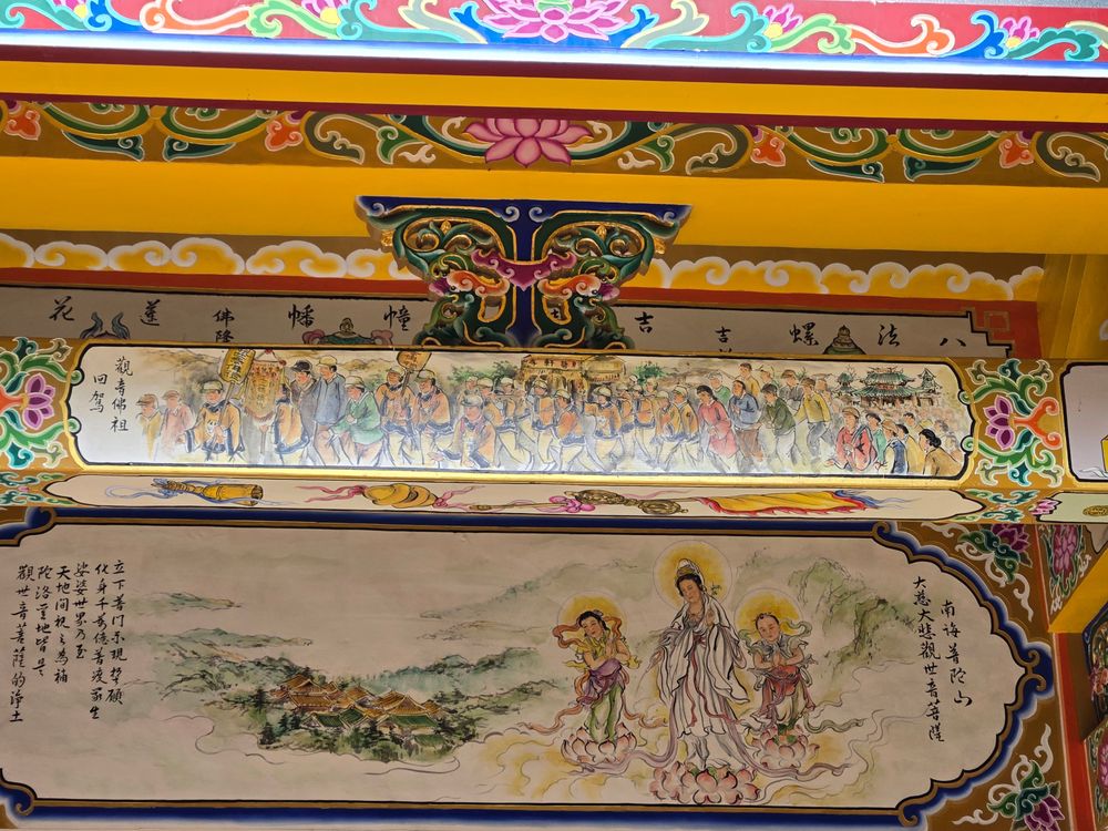 廟中與迎佛祖相關的壁畫裝飾(照片提供者：街密小組 / 拍攝日期：2025/6/28)